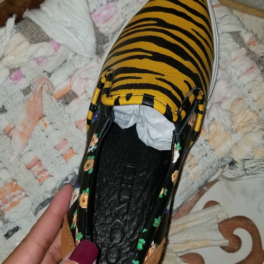 TIGER PRINTED 🐅 - Picture 3 of 3